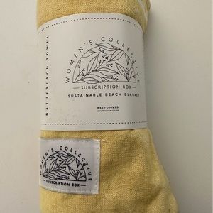 Women’s Collective Sunkissed beach blanket.  NWT